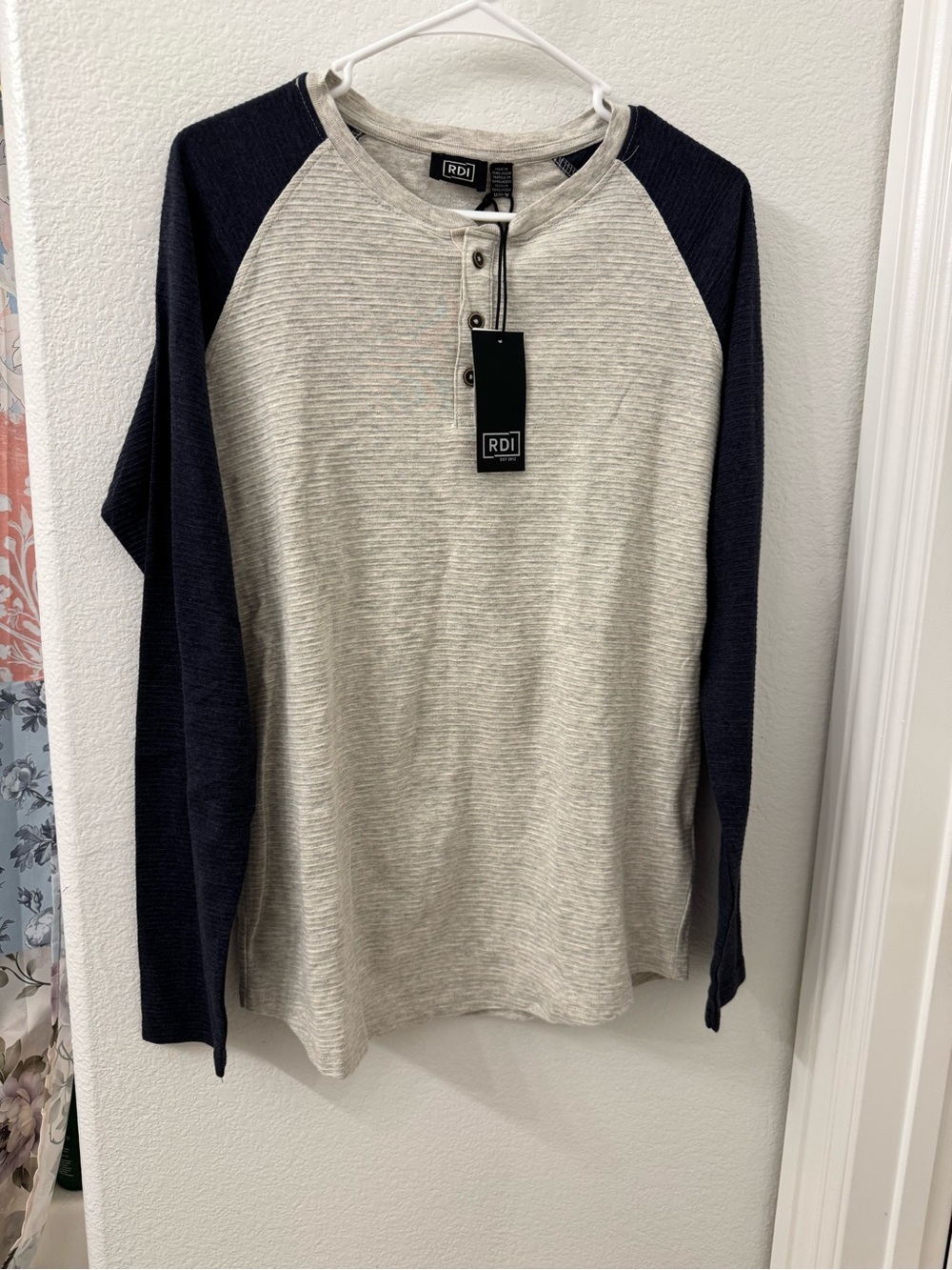 RDI Men’s Crewneck Henley Sweater - Gray Body with Navy Sleeves medium Nordstrom
